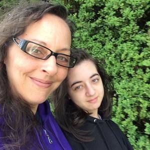 Meet your Posher, Hollie